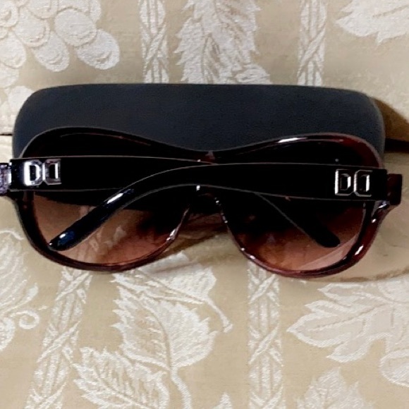 NWOT D&D OVERSIZED SUNGLASSES - Picture 7 of 13